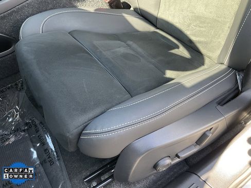 Used 2023 Volvo XC40 Recharge Plus image 16