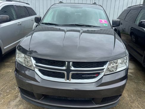 Used 2016 Dodge Journey SE w/ Flexible Seating Group image 3