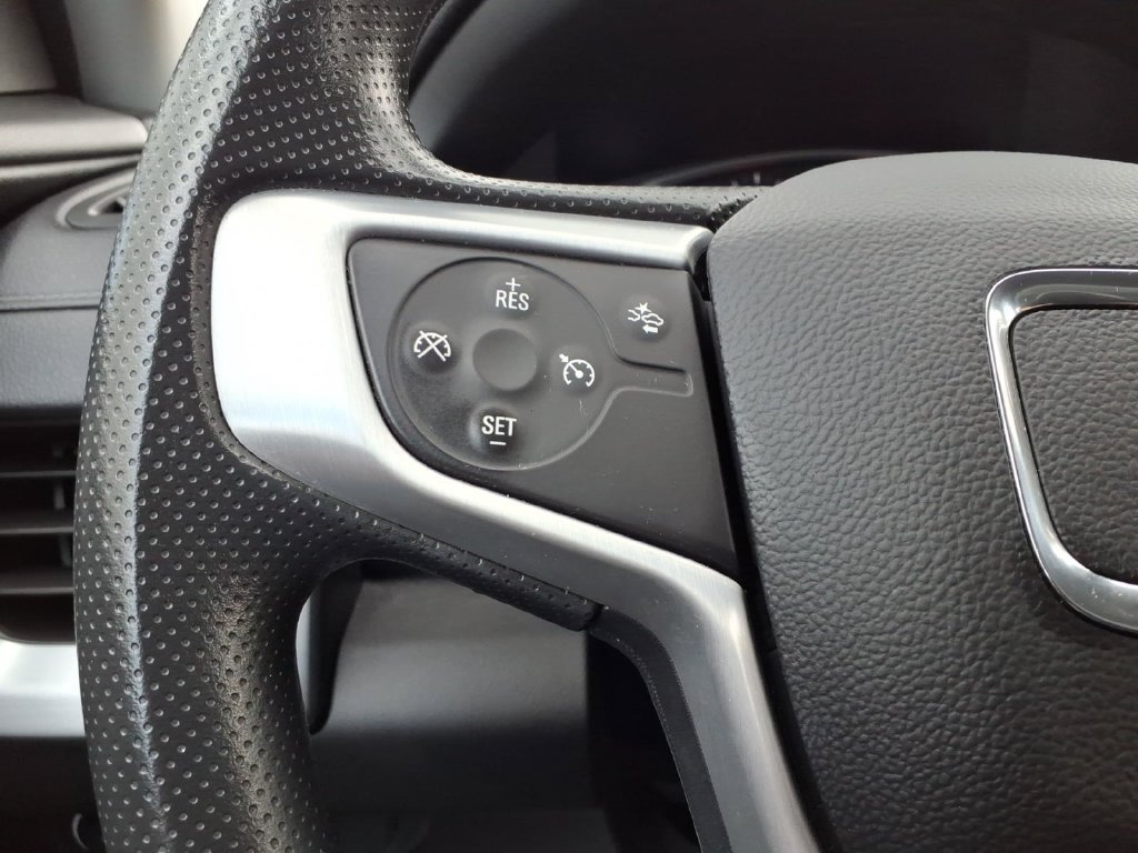 Used 2022 GMC Terrain SLE w/ Driver Convenience Package AWD/4WD image 16