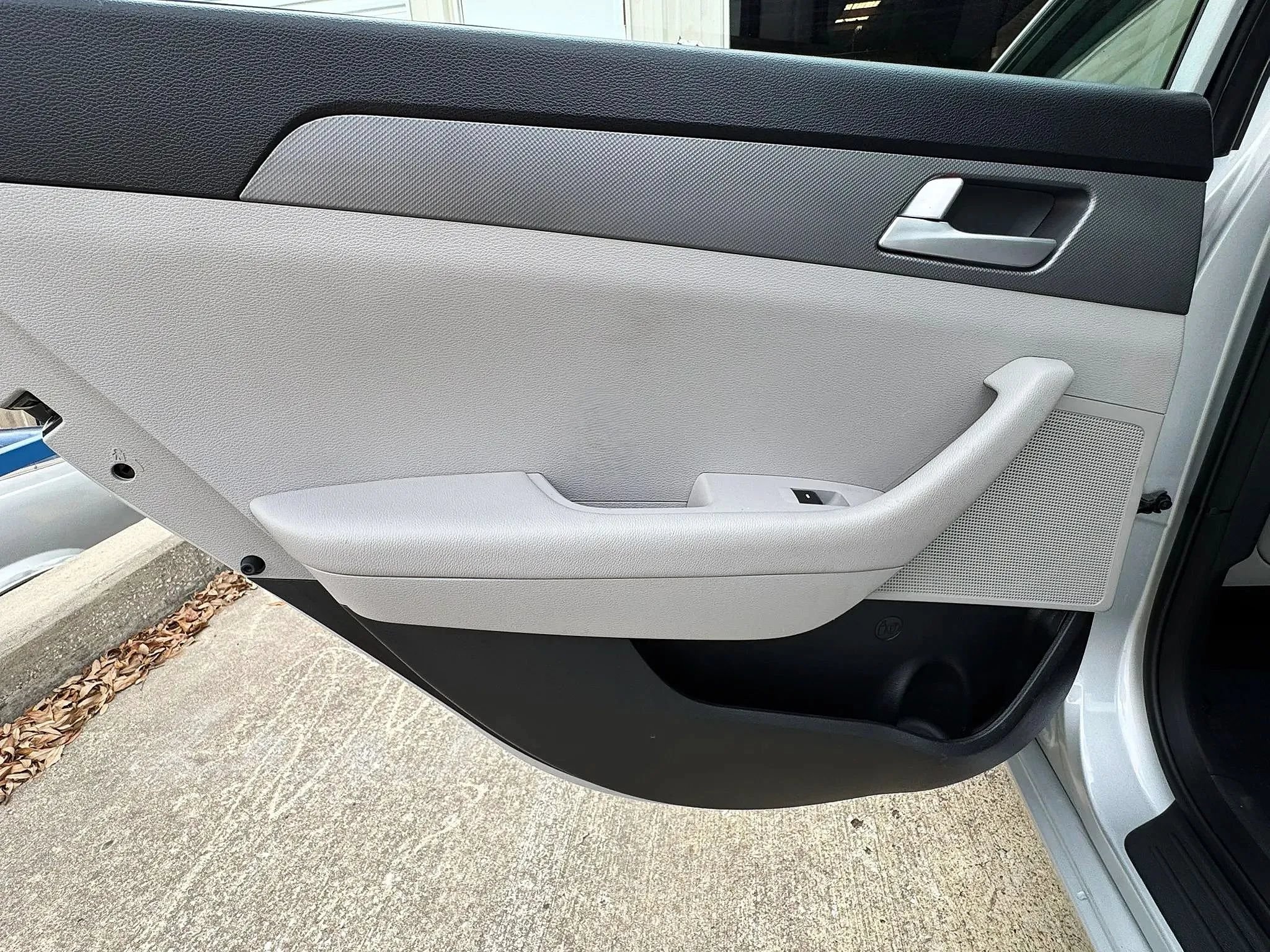 Used 2015 Hyundai Sonata SE FWD image 28