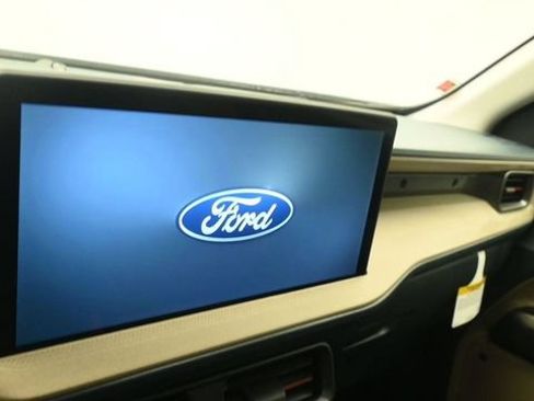 New 2026 Ford Maverick Lariat w/ 4K Tow Package AWD/4WD image 17