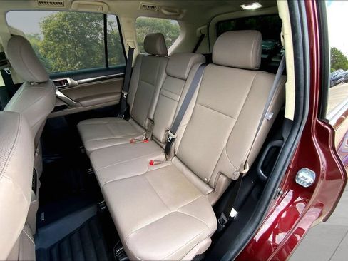 Used 2020 Lexus GX 460 Premium w/ Premium Package AWD/4WD image 21