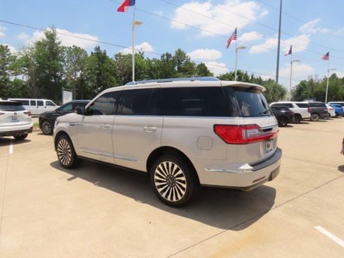 Used 2021 Lincoln Navigator Reserve w/ Luxury Package RWD image 15