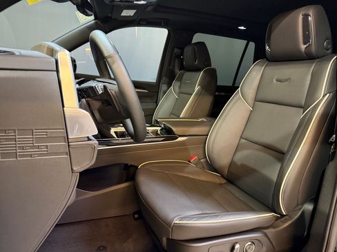 New 2025 Cadillac Escalade Sport w/ Touring Package image 4