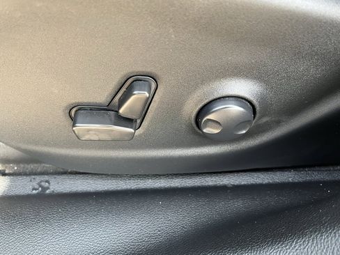 Used 2022 Jeep Cherokee Limited w/ Mopar Interior Package image 31