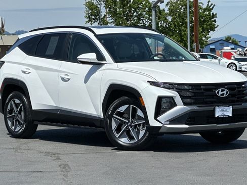 Used 2025 Hyundai Tucson SEL AWD/4WD image 2