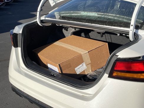 New 2025 Nissan Altima 2.5 SR w/ SR Premium Package image 7