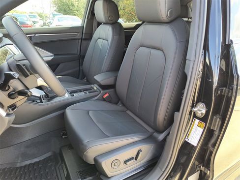 New 2025 Audi Q3 2.0T Premium image 7