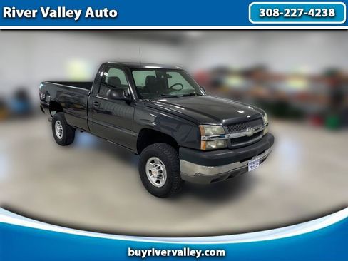 Used 2004 Chevrolet Silverado 2500 W/T w/ Skid Plate Package AWD/4WD image 1