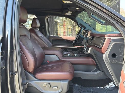 Used 2023 Ford Expedition Max Limited image 35