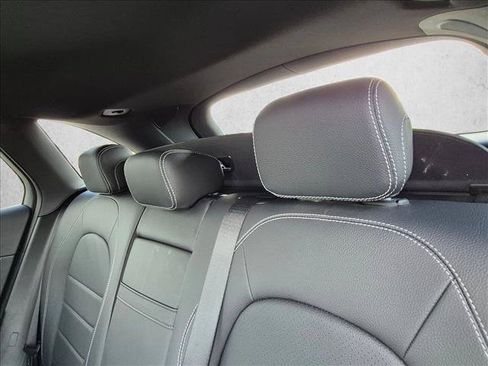 Used 2019 Mercedes-Benz GLC 300 image 12