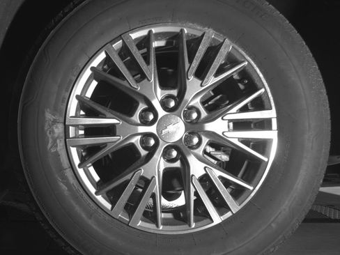 Used 2025 Chevrolet Traverse LT FWD image 16