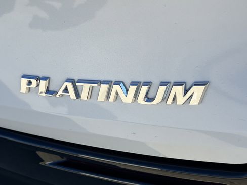 Used 2025 Toyota Sienna Platinum image 13