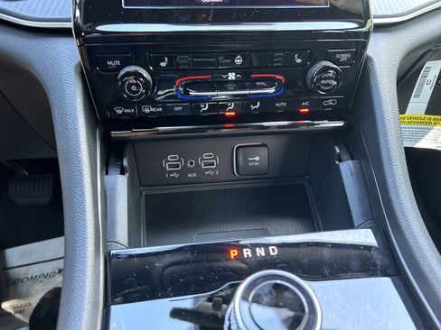 New 2026 Jeep Grand Cherokee Laredo X RWD image 23