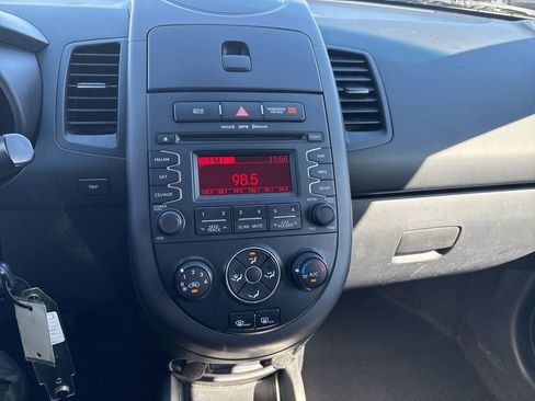 Used 2012 Kia Soul + image 17