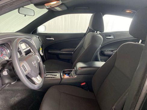 Used 2014 Dodge Charger SE w/ Sport Appearance Group image 13