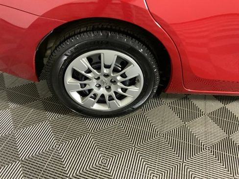 Used 2015 Toyota Corolla S image 36