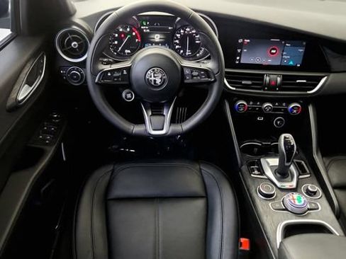 Used 2023 Alfa Romeo Giulia Sprint RWD image 51