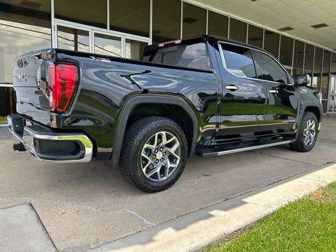Used 2026 GMC Sierra 1500 SLT AWD/4WD image 7