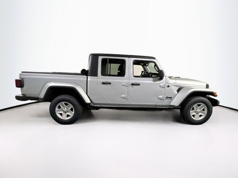 Used 2022 Jeep Gladiator Sport AWD/4WD image 4