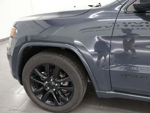 Used 2018 Jeep Grand Cherokee Altitude AWD/4WD image 34