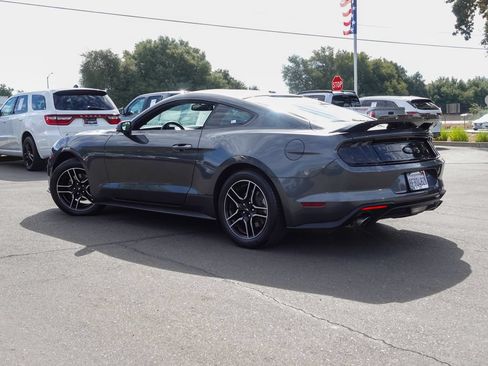 Used 2018 Ford Mustang Premium RWD image 9