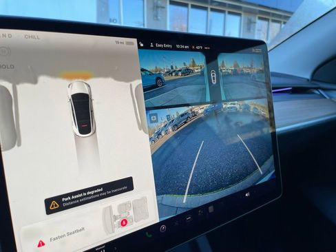 Used 2023 Tesla Model Y Performance image 19