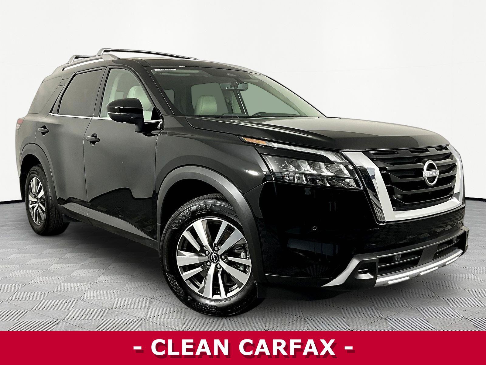 Certified 2025 Nissan Pathfinder SL AWD/4WD image 3