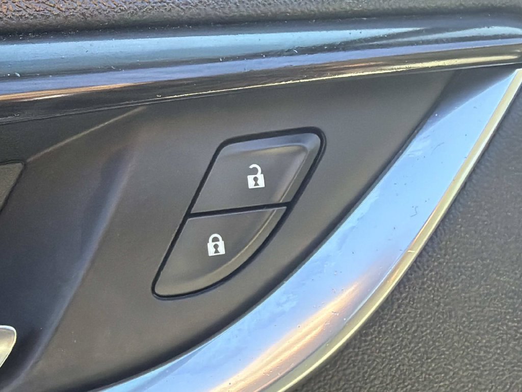 Used 2024 Buick Enclave Premium FWD image 33