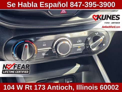 Used 2025 Kia Soul LX w/ LX Technology Package FWD image 50
