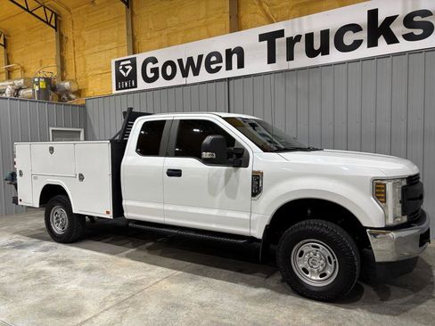 Used 2018 Ford F350 XL image 3