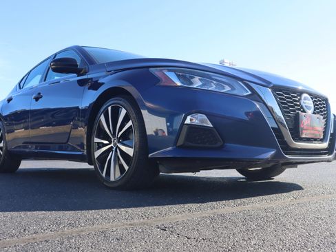 Used 2019 Nissan Altima 2.5 SR image 16