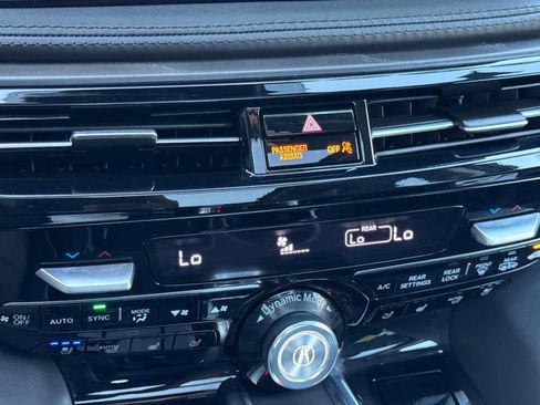 Certified 2025 Acura MDX SH-AWD w/ Advance Package image 21