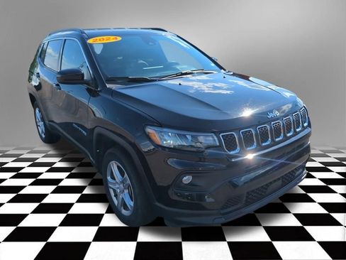Used 2024 Jeep Compass Latitude AWD/4WD image 10