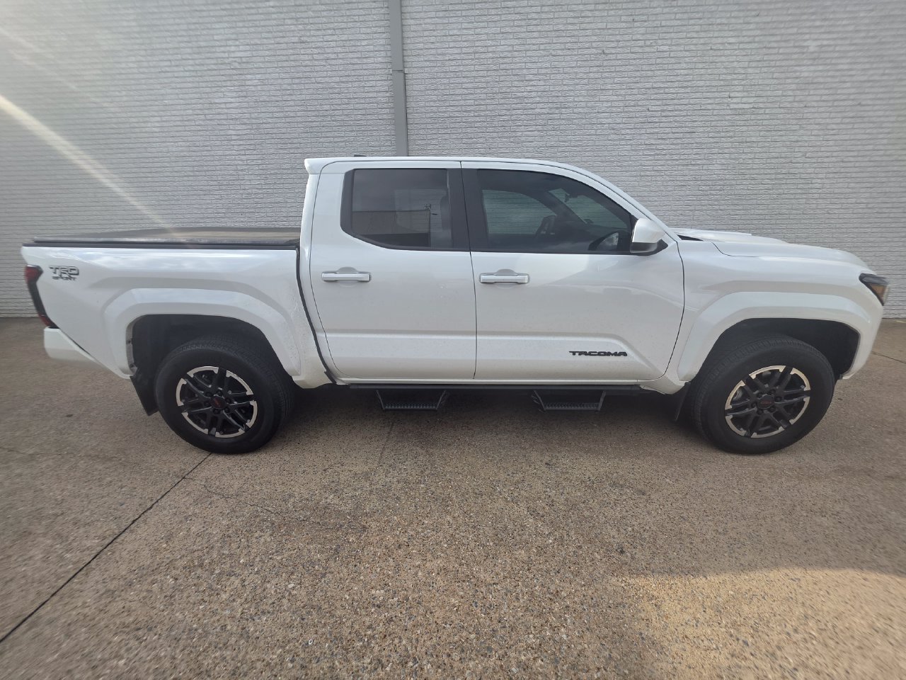 Used 2024 Toyota Tacoma TRD Sport AWD/4WD image 2