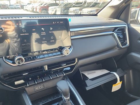 New 2026 GMC Canyon Elevation w/ Convenience Package image 36