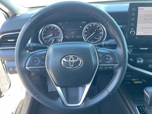 Used 2023 Toyota Camry XLE image 7
