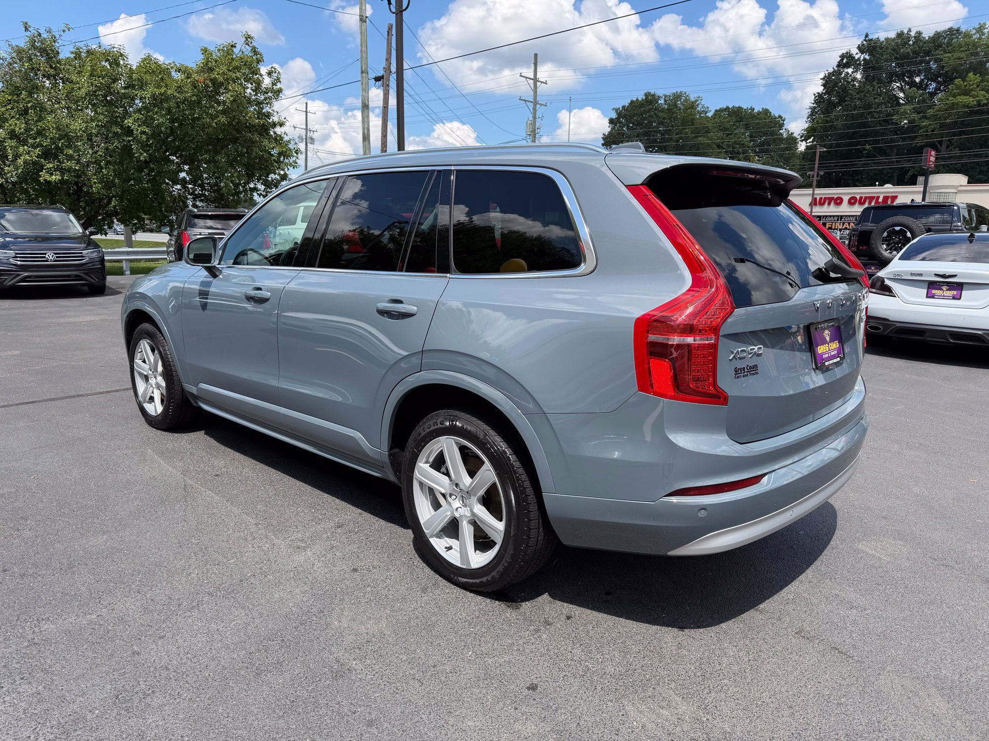 Used 2022 Volvo XC90 T5 Momentum AWD/4WD image 4