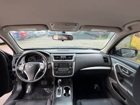 Used 2017 Nissan Altima 2.5 SR FWD image 23