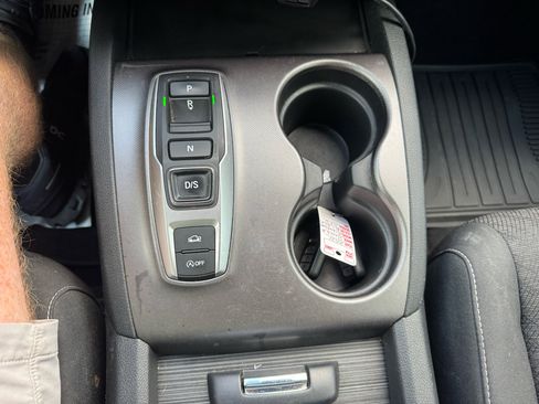 Used 2021 Honda Ridgeline Sport image 26