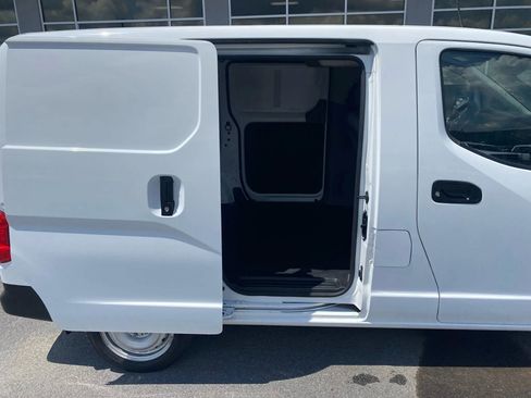 Used 2021 Nissan NV200 S image 21