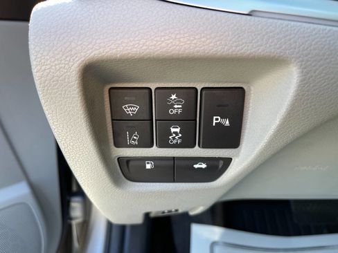 Used 2018 Acura TLX V6 w/Advance 4dr Sedan Package image 16