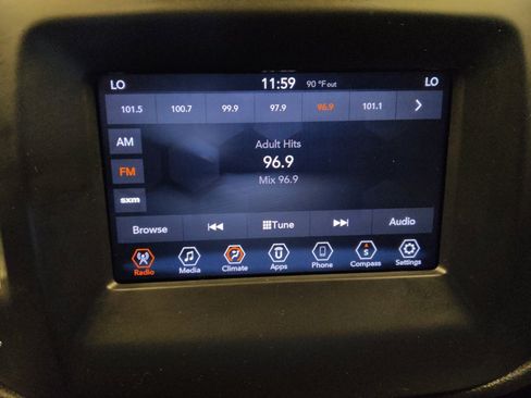 Used 2019 Jeep Compass Latitude FWD image 25