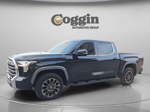 Certified 2025 Toyota Tundra Limited AWD/4WD image 1