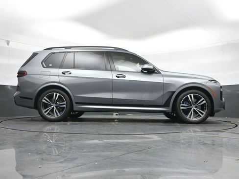 Used 2024 BMW X7 xDrive40i w/ M Sport Package AWD/4WD image 44