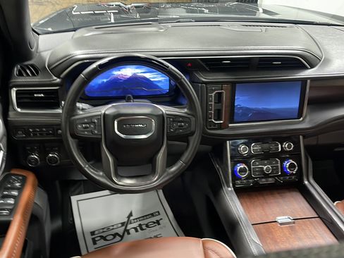 Used 2024 GMC Yukon Denali Ultimate AWD/4WD image 3