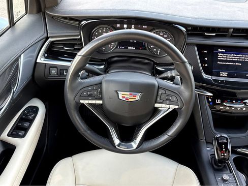 Used 2024 Cadillac XT6 Sport w/ Technology Package image 16