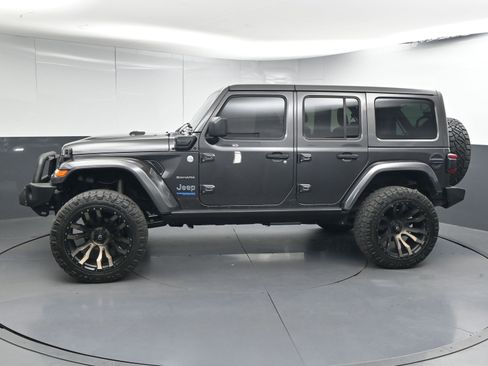 Used 2021 Jeep Wrangler Unlimited Sahara image 5
