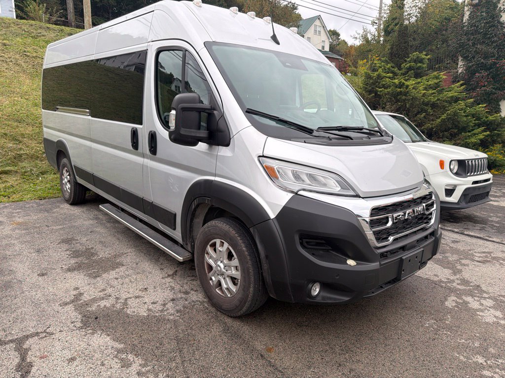Used 2025 RAM ProMaster 3500 w/ Advanced Safety Group FWD image 9