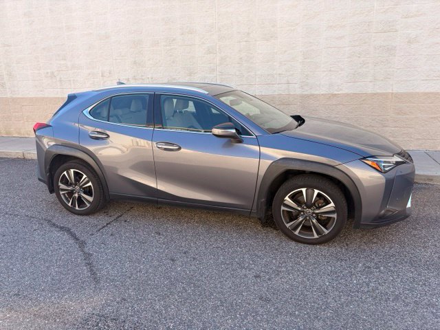 Used 2019 Lexus UX 200 w/ Premium Package FWD image 3